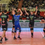 L'esultanza della Kioene Padova per la vittoria contro Milano