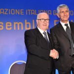 Calcio: Figc; assemblea elettiva, stretta di mano Tavecchio-Abodi