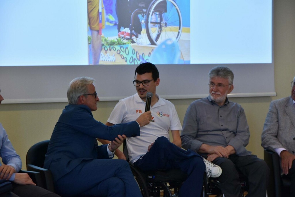 AB3CDDEB-A40C-42E6-B210-E30E0D0FADCA