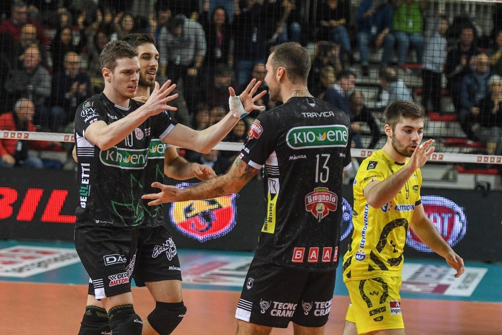 volpato-a-sx-a-9-attacchi-vincenti-dai-1000-in-carriera-e-travica-al-centro-a-4-punti-dai-1000-nel-campionato-italiano