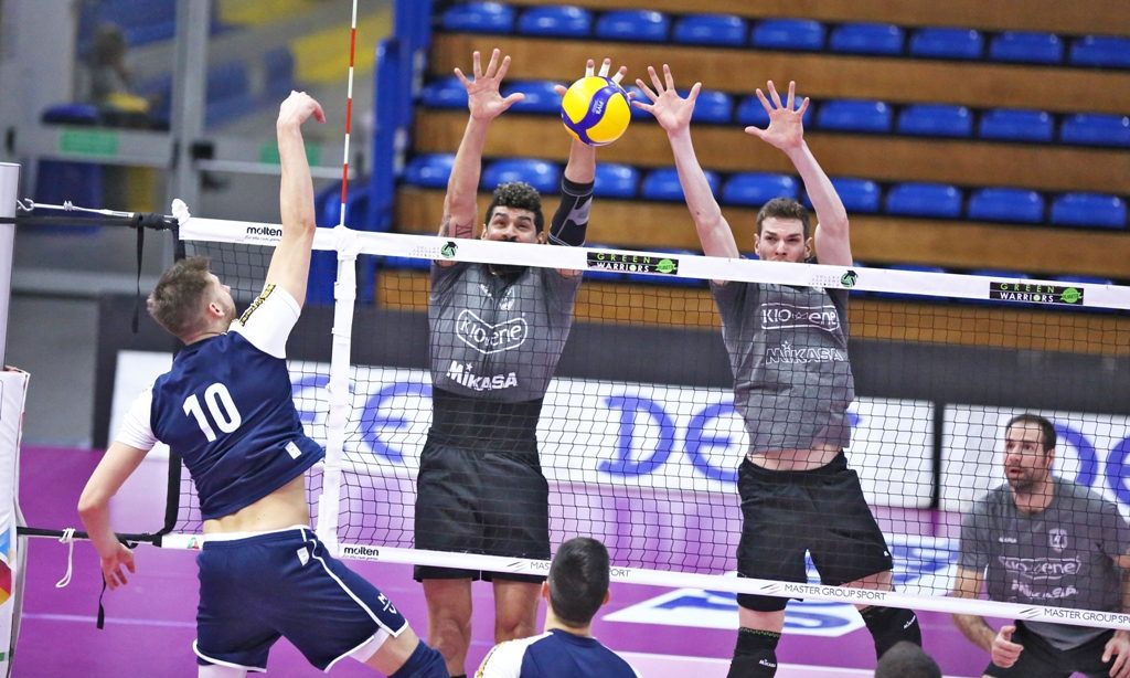 hernandez-e-volpato-a-muro-nellallenamento-congiunto-con-modena