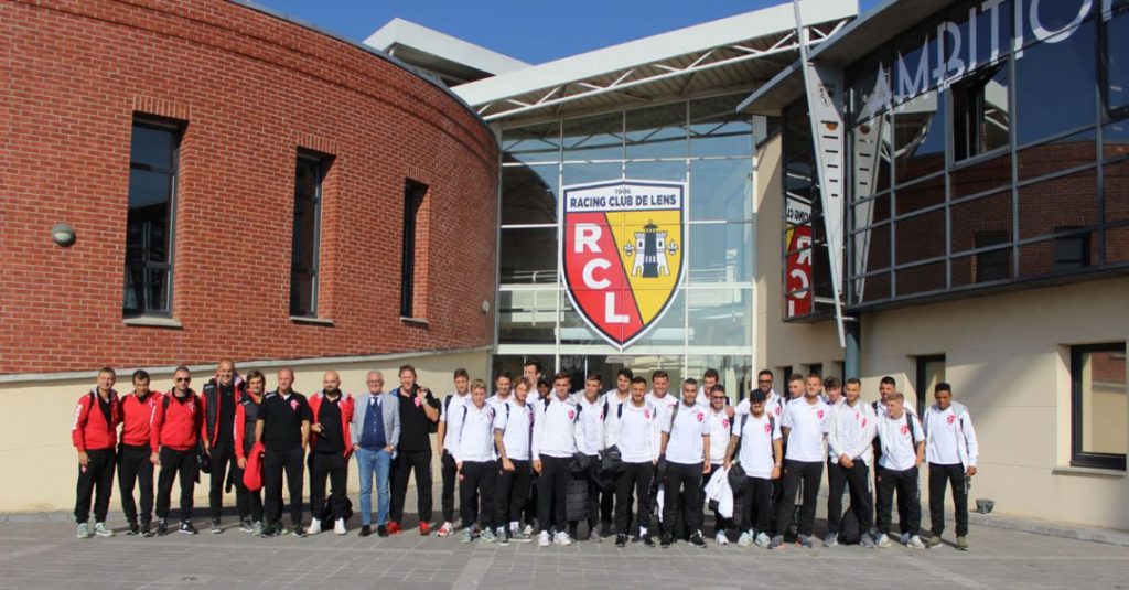 Lens