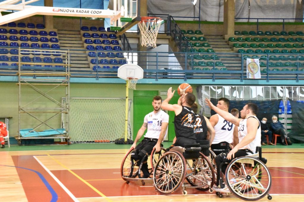 Basket in carrozzina