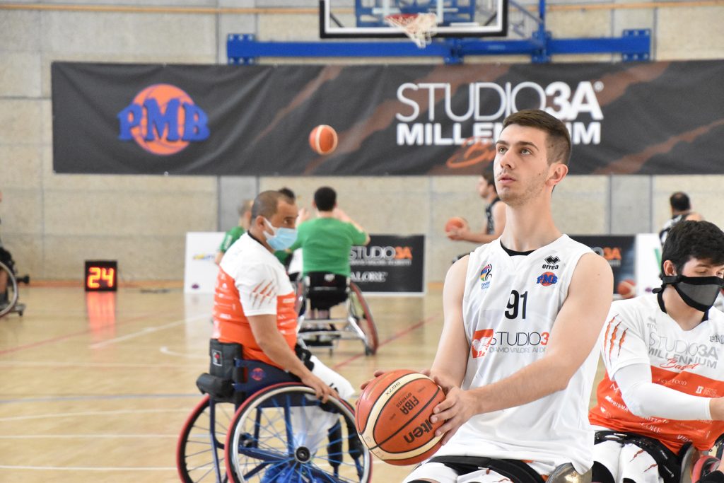 Basket in carrozzina