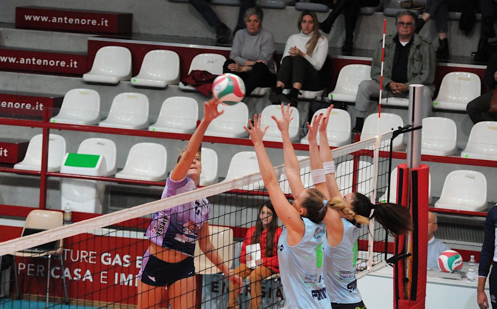 Aduna Volley